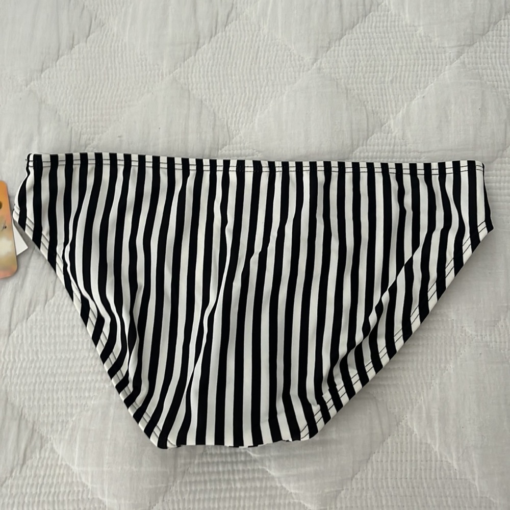 Coco Rave bikini bottom, size medium - Picture 2 of 7